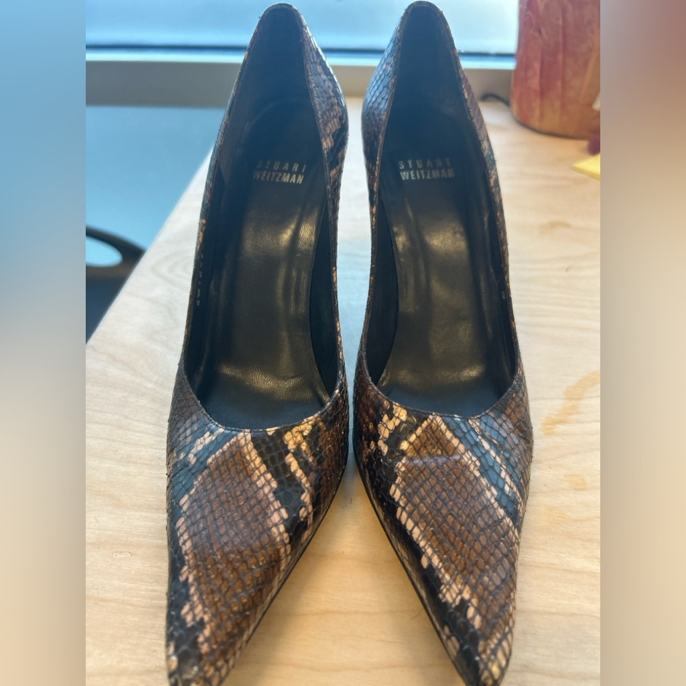 beautiful stewart weitzman embossed snake print stilletos